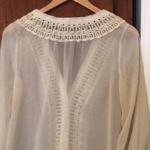 Sheer ivory tunic - Picture 3 of 3